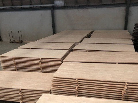 ขายส่งไม้พาราประสาน ราคาโรงงาน